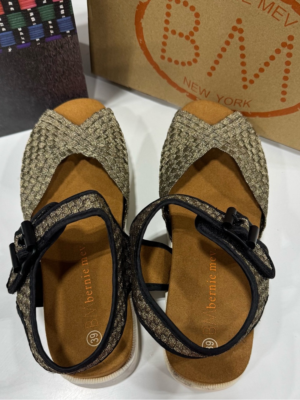Bernie Mev Sz 39 Woven Buckle Sandals in Beige and Black - Picture 2 of 7